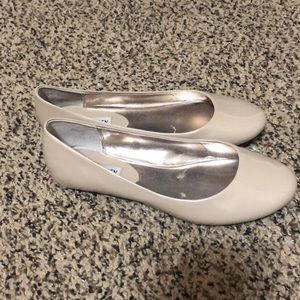 Flats. Excellent condition